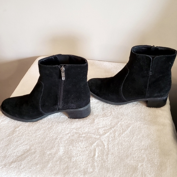 Easy Spirit Black Suede Flat Zippered Ankle Boots, Size 37 - Picture 4 of 8